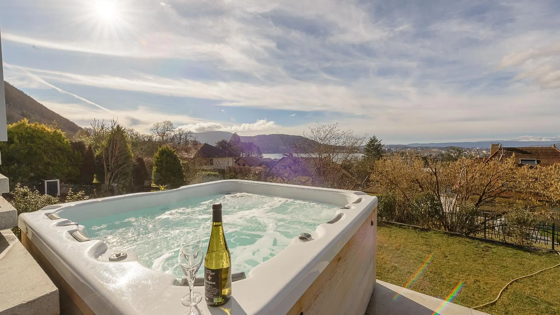 New - Villa Paradise Vue Lac, Piscine, Sauna, Jacuzzi, Gym By Lla Selections Annecy France