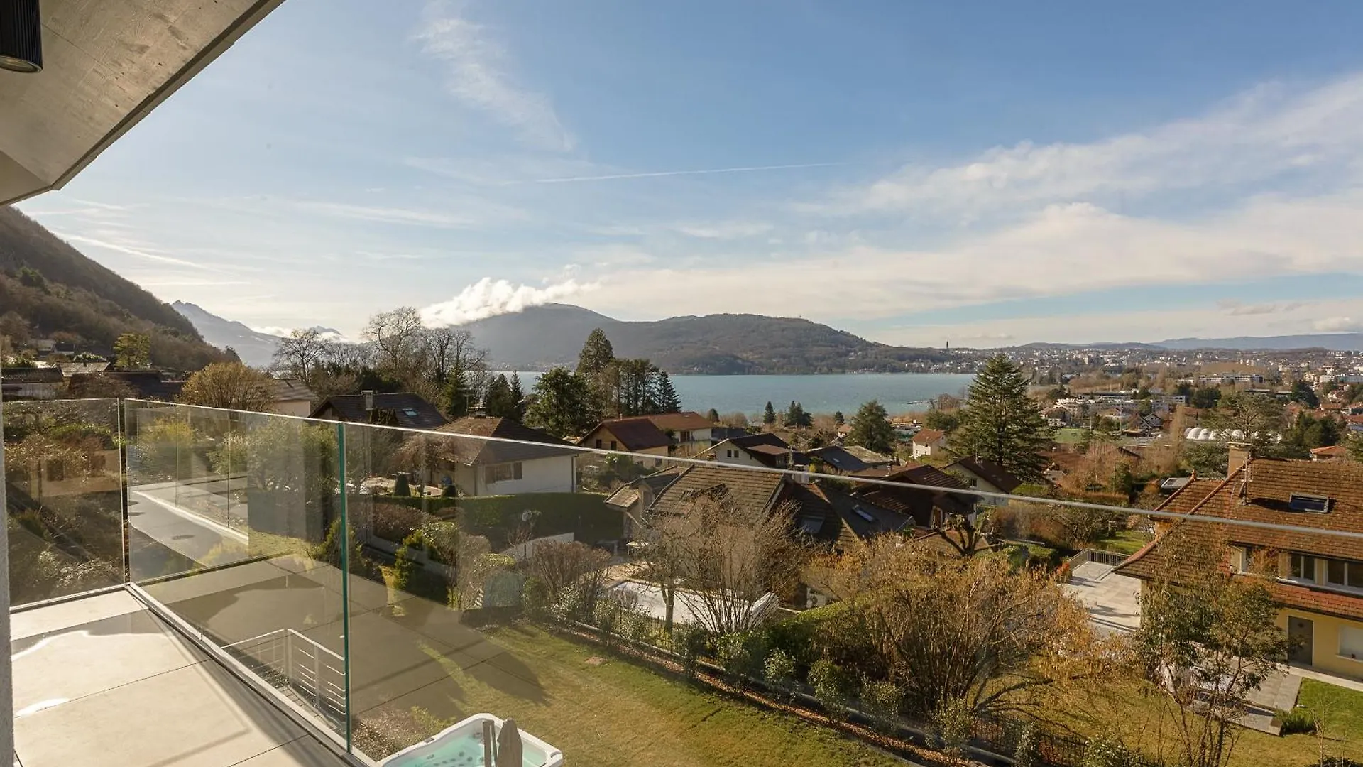 New - Villa Paradise Vue Lac, Piscine, Sauna, Jacuzzi, Gym By Lla Selections Annecy